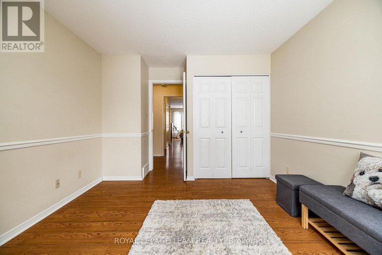 29528668/27-pine-needles-court/stittsville-central/ottawa/ontario/K2S1G5_21