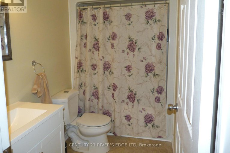 28033034/40-lori-lane/chesterville/north-dundas/ontario/K0C2H0_18