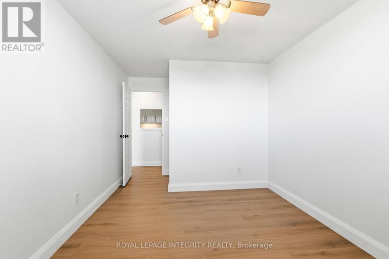 29379643/510-415-greenview-avenue/britannia/ottawa/ontario/K2B8G5_15