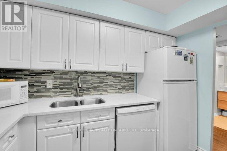 29192842/303-1500-riverside-drive/riverview-park/ottawa/ontario/K1G4J4_19