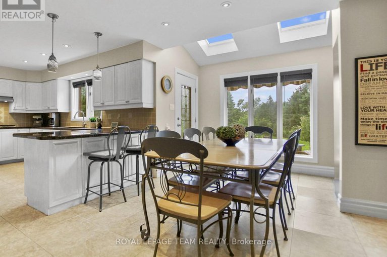 29069392/1105-cindy-hill-crescent/manotick-long-island-nicholls-island/ottawa/ontario/K4M1E8_17