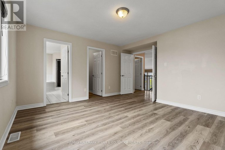 28911447/326-gallantry-way/stittsville-north/ottawa/ontario/K2S0P8_26