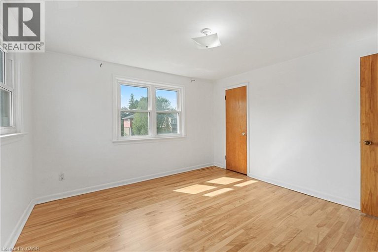 29207786/809-smyth-road/ottawa/ontario/K1G1P2_17