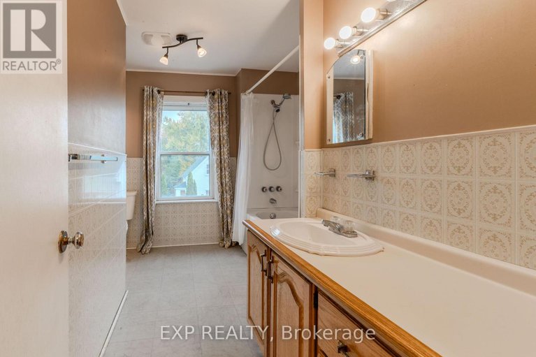 28978593/12-ash-street/south-stormont-osnabruck-twp/south-stormont/ontario/K0C1Y0_16
