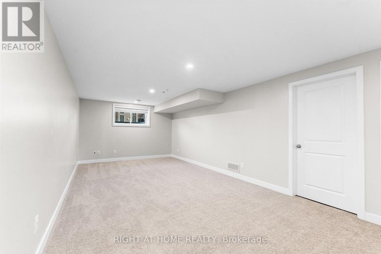 29644491/35-plank-street/emerald-meadowstrailwest/ottawa/ontario/K2V0M8_25