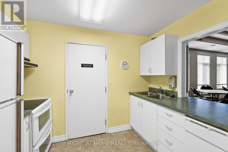 29024112/703-136-darlington-private-se/hunt-clubwestern-community/ottawa/ontario/K1V0X6_34