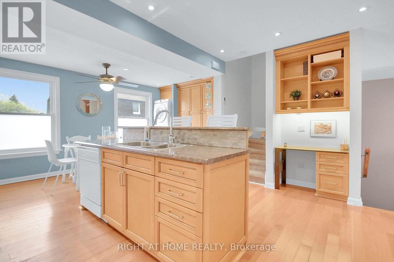 28284390/5-moorside-private/carleton-heights/ottawa/ontario/K2C3P4_14