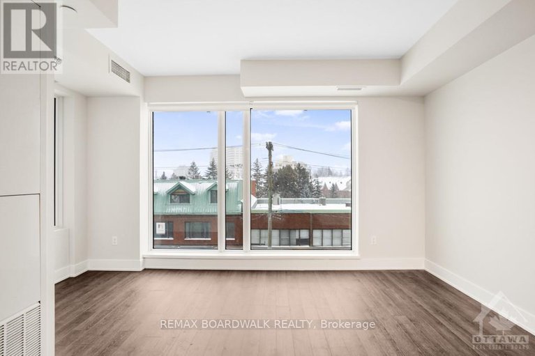 29364950/409-411-mackay-street/lindenlea/ottawa/ontario/K1M2K5_11