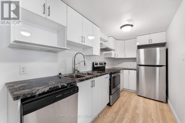 28764134/20-dundegan-drive/glencairnhazeldean/ottawa/ontario/K2L1P8_15
