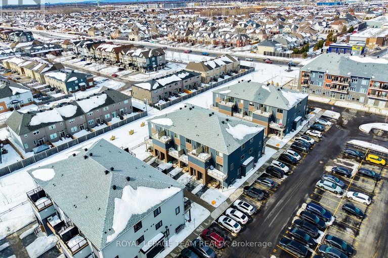 29460299/241-david-lewis-private/avalon-west/ottawa/ontario/K4A5S7_24