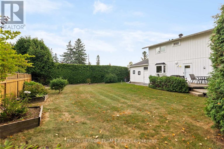 28819886/95-coburn-avenue/glencairnhazeldean/ottawa/ontario/K2L1G4_32