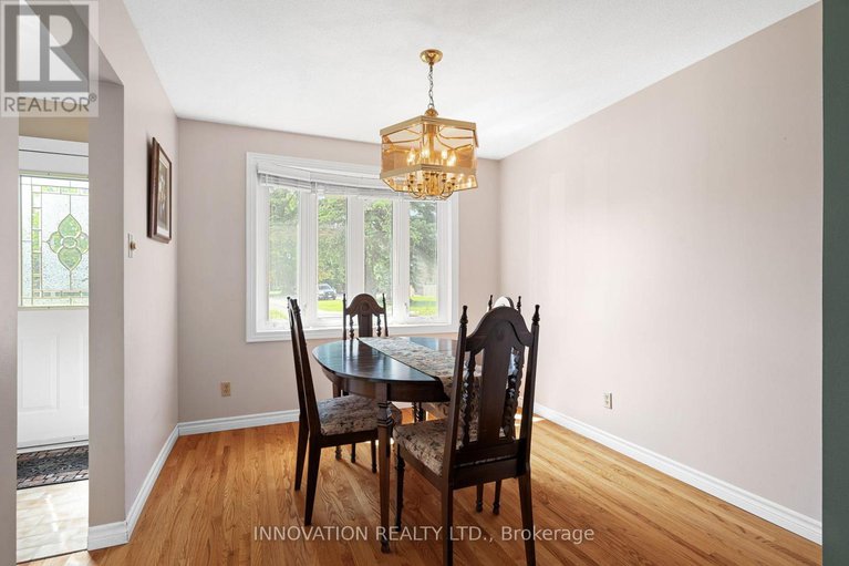 28409524/40-hadley-circle/bells-corners/ottawa/ontario/K2H6N9_12