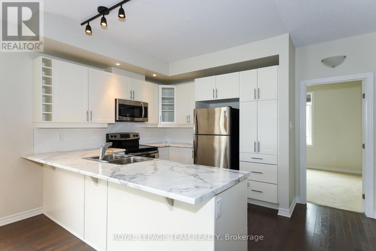 28917625/28-200-pembina-private/riverside-southgloucester-glen/ottawa/ontario/K4M0G7_8
