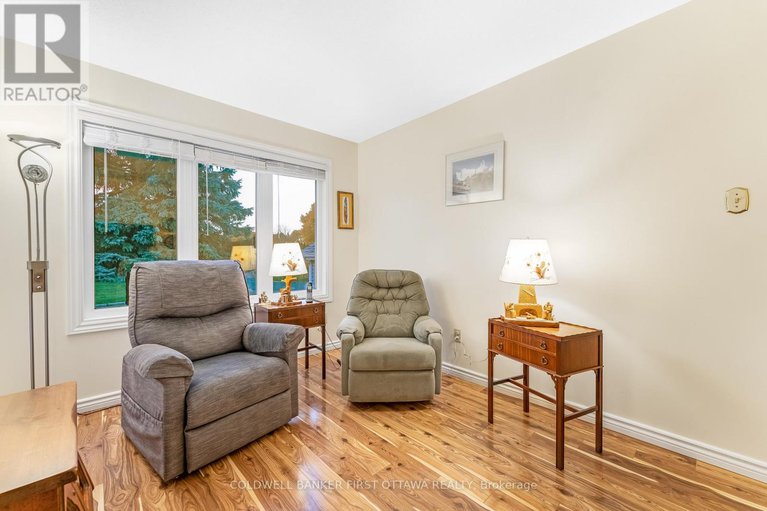 29052302/1511-shawinigan-street/fallingbrookridgemount/ottawa/ontario/K4A2L9_9