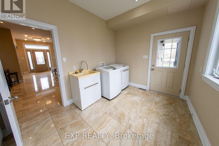 29281422/2754-eagleson-road/btwn-franktown-rd-fallowfield-rd/ottawa/ontario/K2S1B8_9