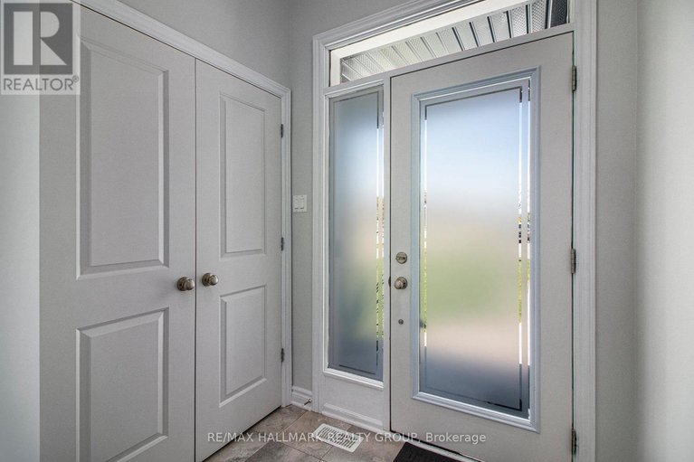 28862057/754-cairn-crescent/mer-bleuebradley-estatesanderson-park/ottawa/ontario/K1W0P4_10