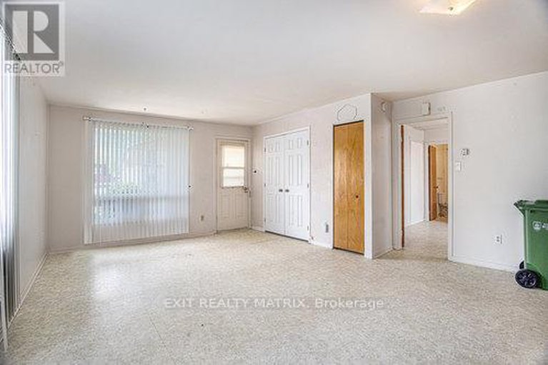 28312365/203-castor-street/village-of-russell/russell/ontario/K4R1C7_6