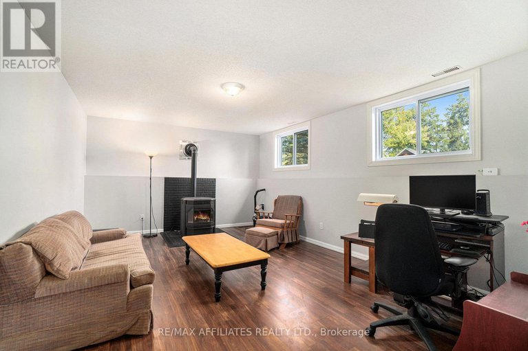 28854774/319-riverwood-drive/woodlawnmaclarens-landingkilmaurs/ottawa/ontario/K0A3M0_25