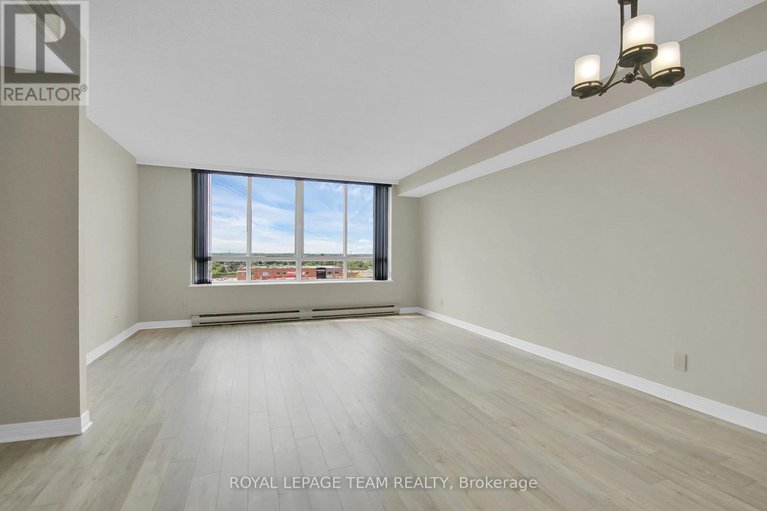 28815929/804-100-grant-carman-drive/borden-farmstewart-farmcarleton-heightsparkwood-hills/ottawa/ontario/K2E8B8_12