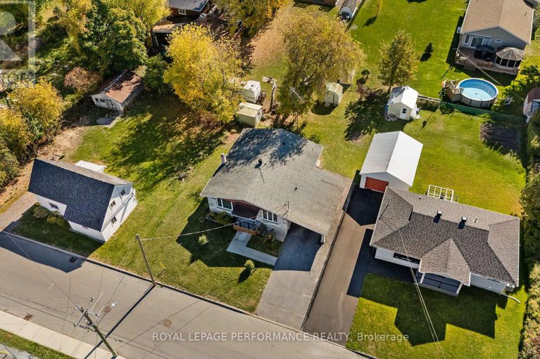 29003462/108-elgin-street-w/alexandria/north-glengarry/ontario/K0C1A0_4