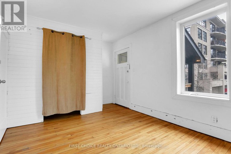 28322285/293-powell-avenue/west-centre-town/ottawa/ontario/K1S2A6_16