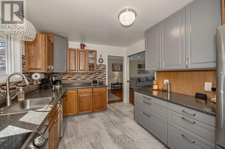 29660167/1923-joanisse-road/clarencerockland-twp/clarence-rockland/ontario/K0A2A0_12