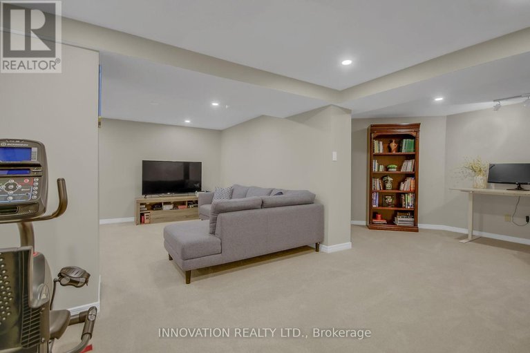 29284984/76-chickasaw-crescent/bridlewood/ottawa/ontario/K2M1M7_31