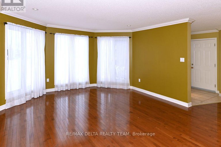 29095363/150-sandra-crescent/town-of-rockland/clarence-rockland/ontario/K4K1N7_4