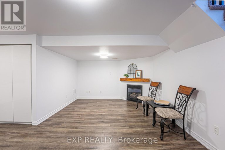 28328665/137-hawkeswood-drive/riverside-southgloucester-glen/ottawa/ontario/K4M0E6_38
