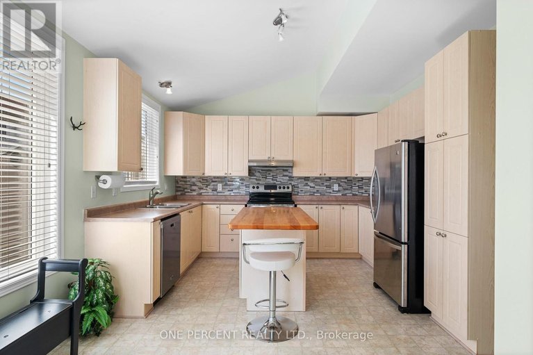 29586149/2113-hallendale-street/springridgeeast-village/ottawa/ontario/K4A4S1_14