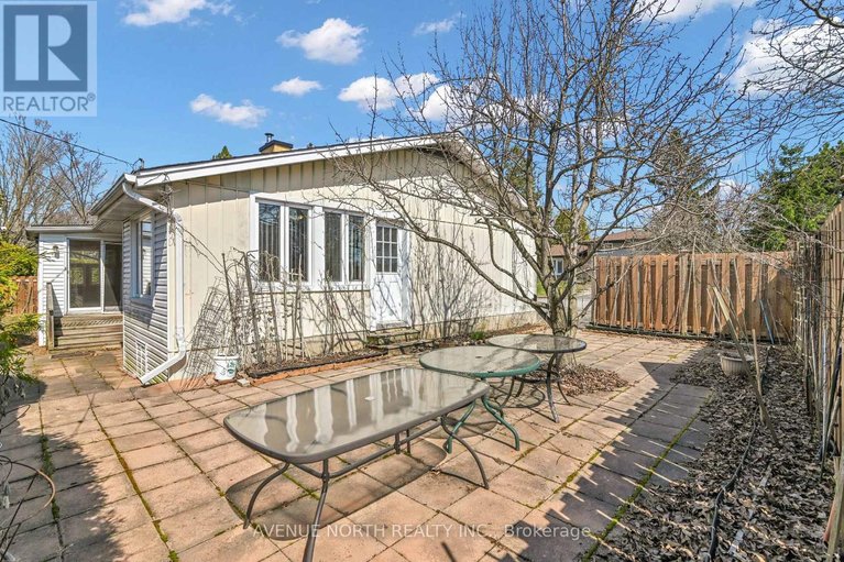 29653948/980-wiseman-crescent/riverside-park/ottawa/ontario/K1V8J4_36