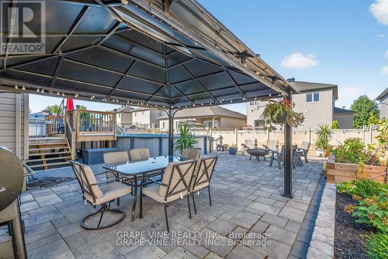 28754798/414-provence-avenue/embrun/russell/ontario/K0A1W0_24