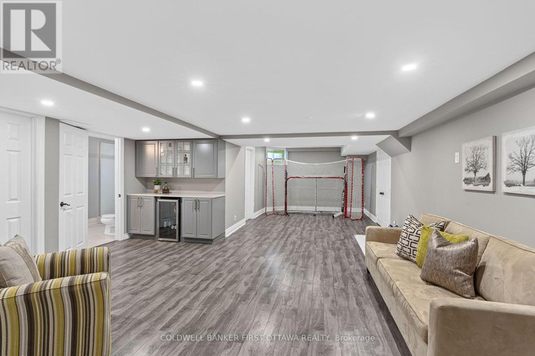 28399628/1379-potter-drive/manotick-village-manotick-estates/ottawa/ontario/K4M1C3_33