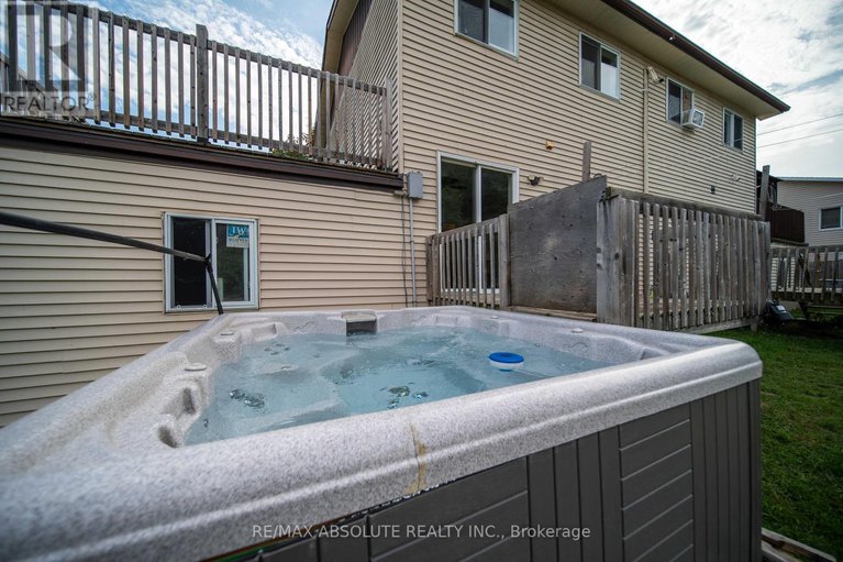 28835290/294-therese-avenue/town-of-rockland/clarence-rockland/ontario/K4K1G9_26
