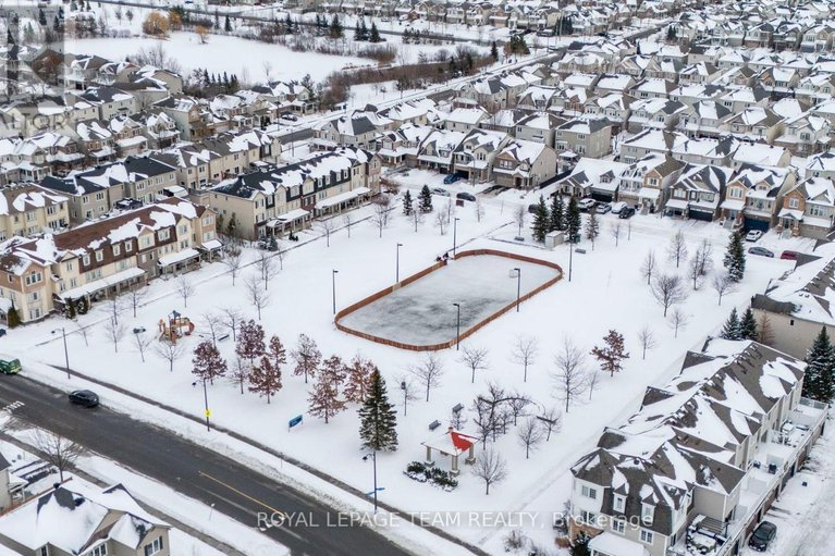 29282364/3022-freshwater-way/half-moon-bay/ottawa/ontario/K2J3V5_64