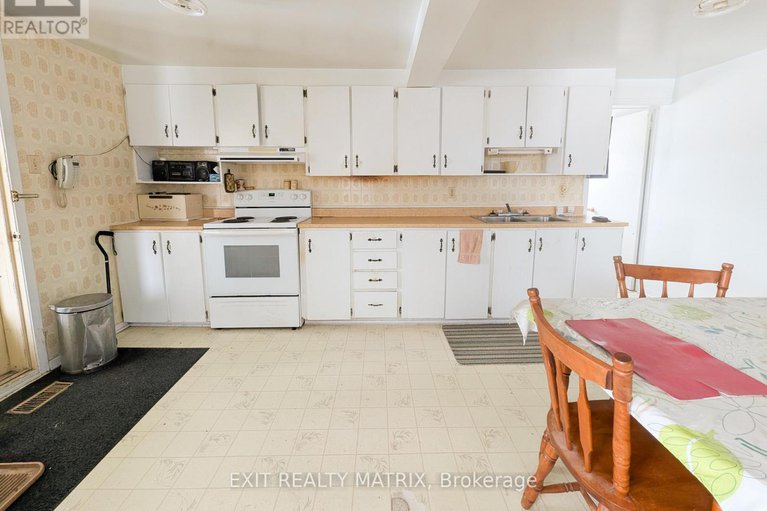 27992134/1632-trim-road/fallingbrookpineridge/ottawa/ontario/K4A3P8_9