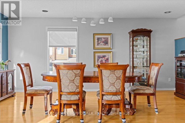 29446345/6355-sablewood-place/chapel-hill/ottawa/ontario/K1C7M3_18