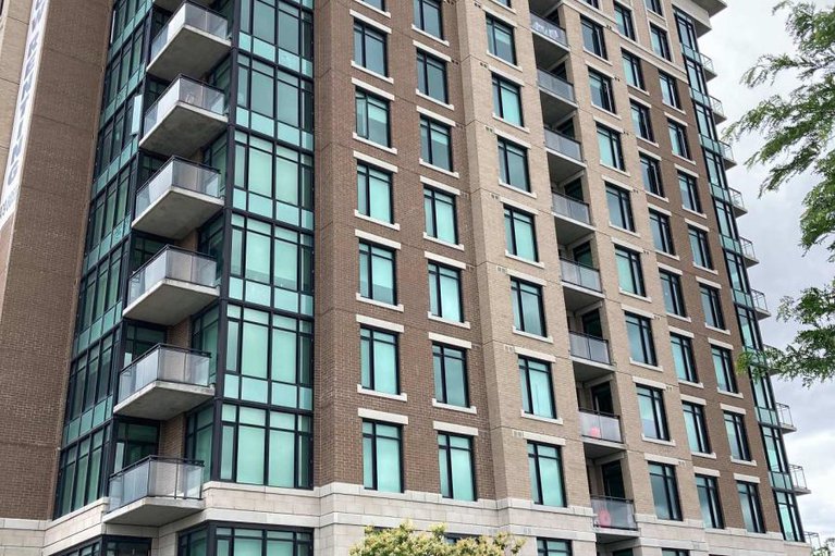 29194138/201-100-roger-guindon-avenue/riverview-park/ottawa/ontario/K1G3Z7_1