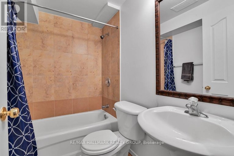 29663474/702-mud-creek-crescent/riverside-southgloucester-glen/ottawa/ontario/K1V1W3_28