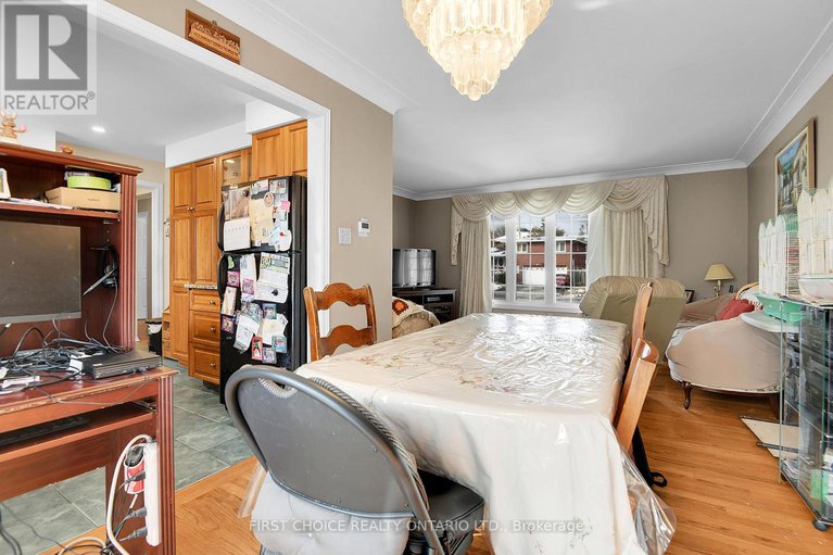 29142489/22-meadowlands-drive-w/meadowlandscrestview/ottawa/ontario/K2G2R4_9