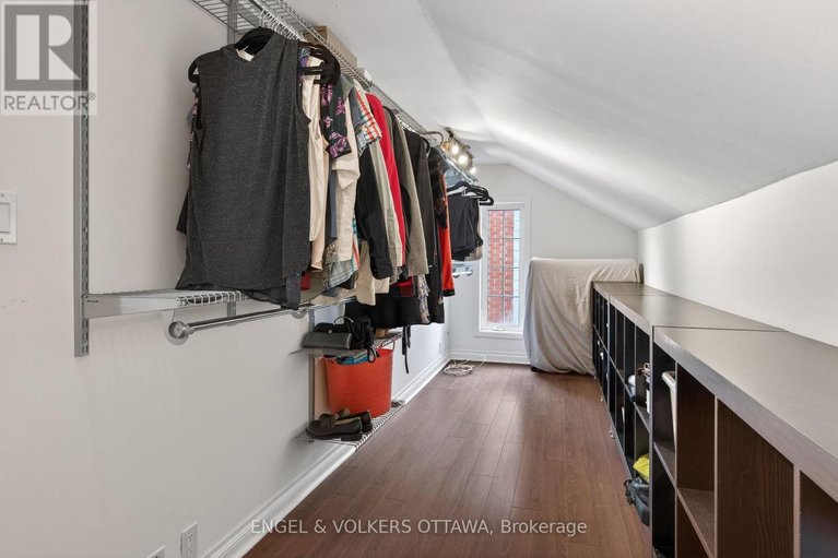 29673894/1774-playfair-drive/playfair-park/ottawa/ontario/K1H5S3_37