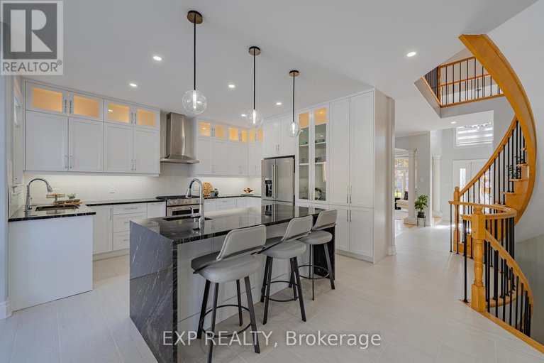 29038372/15-wellsmere-court/rideau-heightsrideau-river/ottawa/ontario/K2E8C2_16