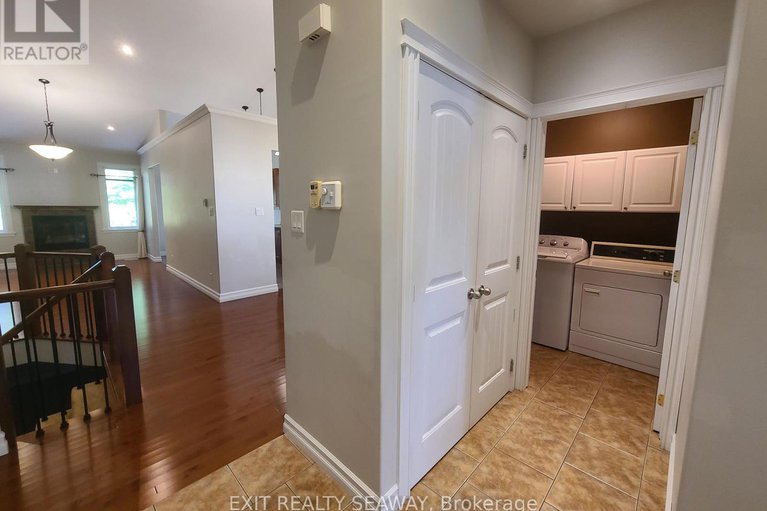 28854316/4294-schell-street/south-dundas-williamsburgh-twp/south-dundas/ontario/K0C2H0_6