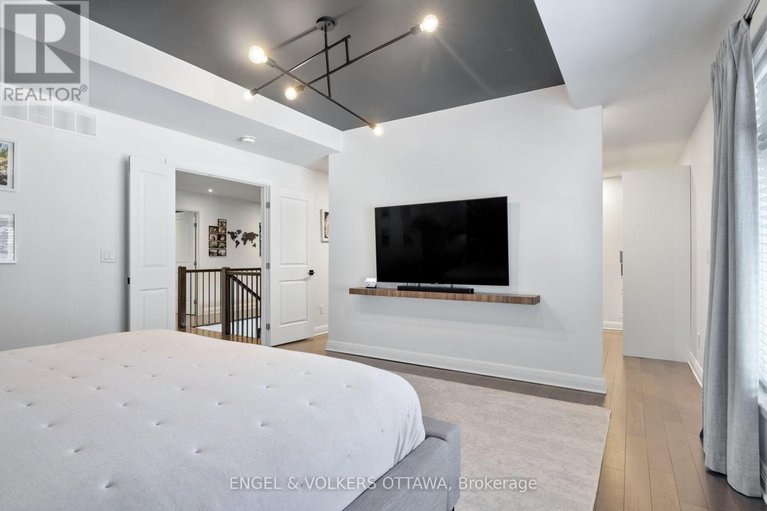 29464568/157-avro-circle/cfb-rockcliffe-and-area/ottawa/ontario/K1K4K7_23