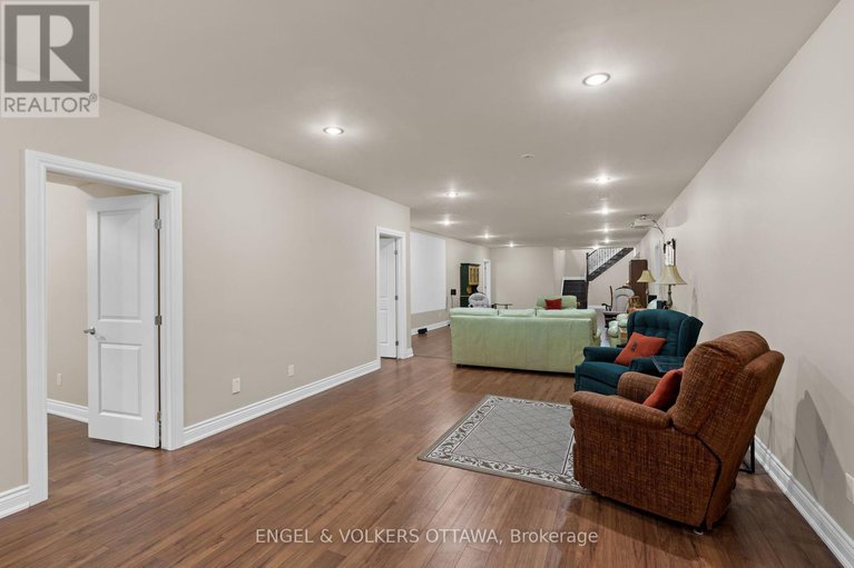 28819198/7510-village-centre-place/osgoode-twp-north-of-reg-rd-6/ottawa/ontario/K4P0C8_34