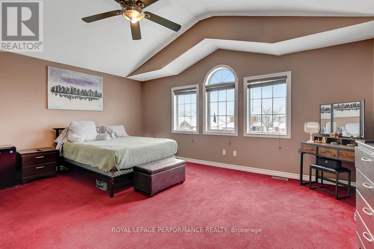 29343896/1019-valin-street/fallingbrookgardenway-south/ottawa/ontario/K4A4X8_15