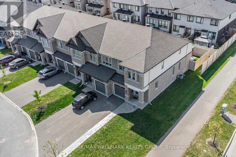 28862057/754-cairn-crescent/mer-bleuebradley-estatesanderson-park/ottawa/ontario/K1W0P4_5