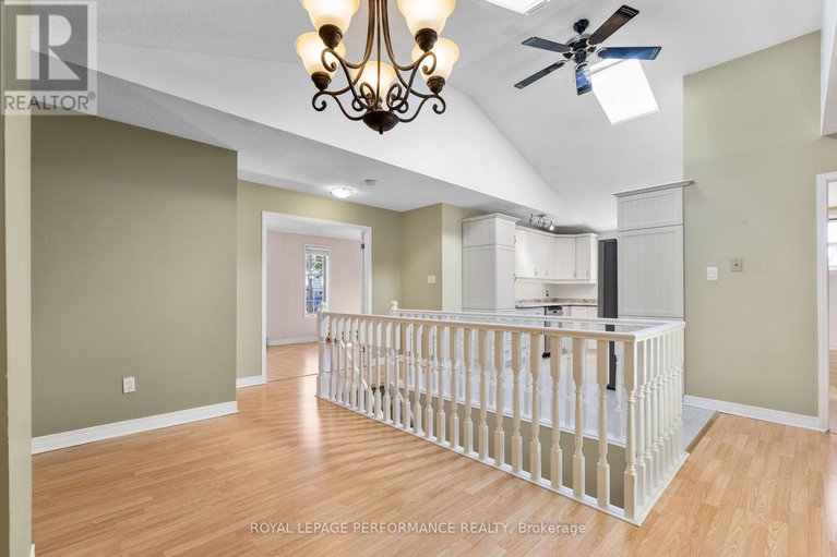 28945911/5-revol-road/merivale-gardens/ottawa/ontario/K2G0B8_25