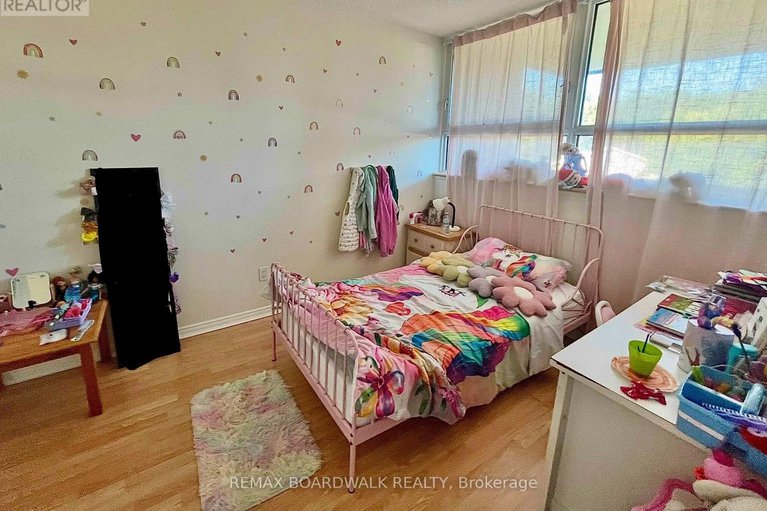 29380491/407-555-brittany-drive/viscount-alexander-park/ottawa/ontario/K1K4C5_6