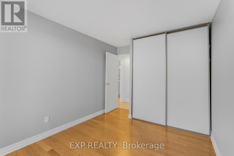 29241124/1501-1081-ambleside-drive/woodroffe/ottawa/ontario/K2B8C8_25